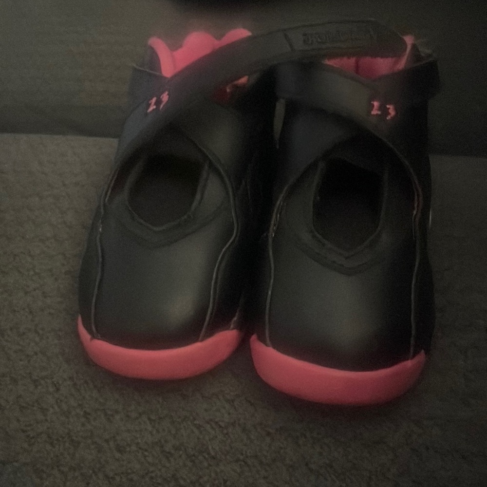Pink black white Jordan 8c